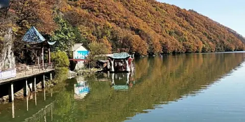 青山湖