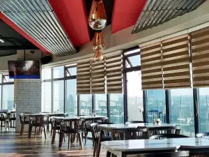 Level 24 Eatery