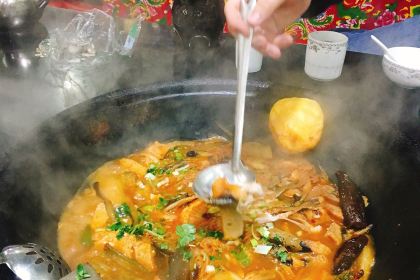 林海雪缘铁锅炖