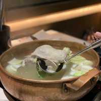 人氣爆登 任飲任食牛大人火鍋