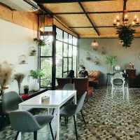 คาเฟ่บรรยากาศ​ธรรมชาติ​