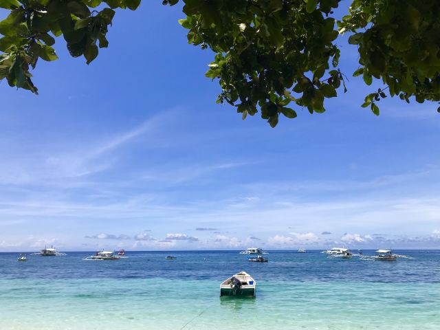 Alona Beach