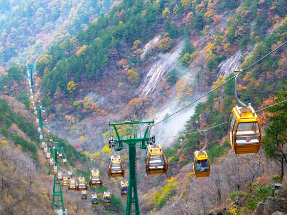 Tiantangzhai (“Heaven Village”) Scenic Area