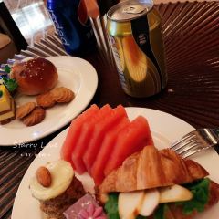长白山万达喜来登度假酒店·大堂吧 User Photo