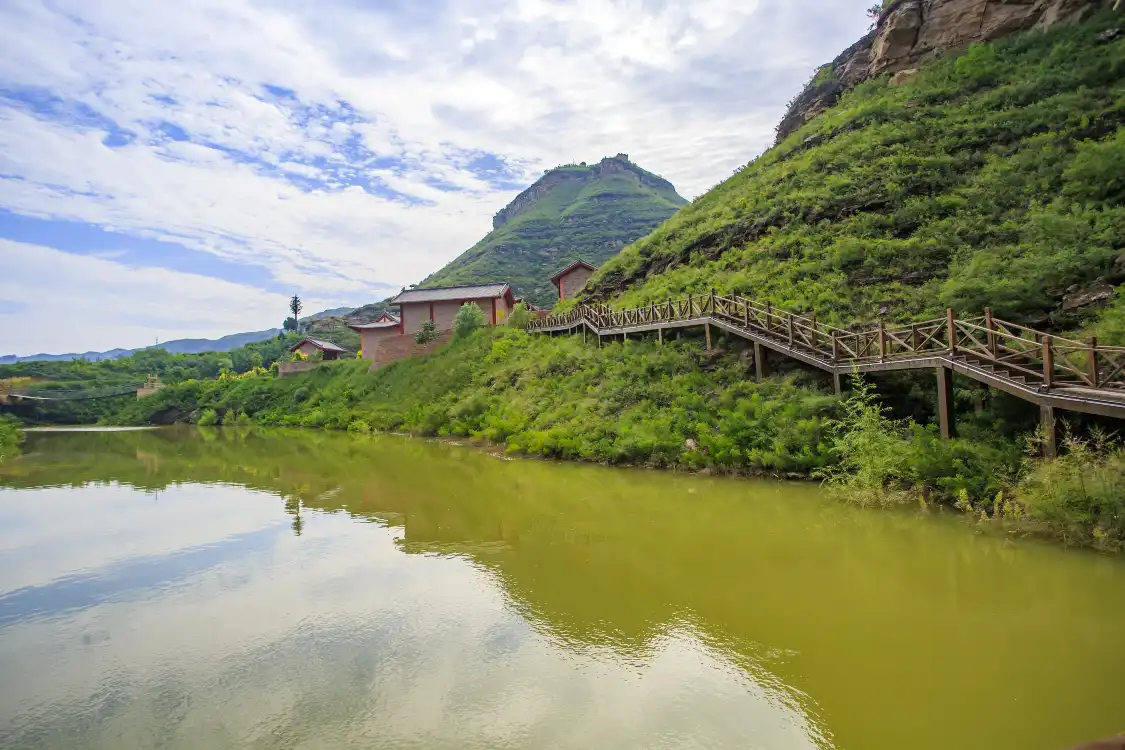 Hotels near Yanchuan Qingshuiwan Sceneic Area