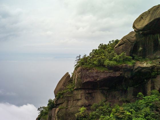 Lama Mountain Scenic Area