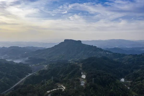 Longdu Jingyi International Hotel