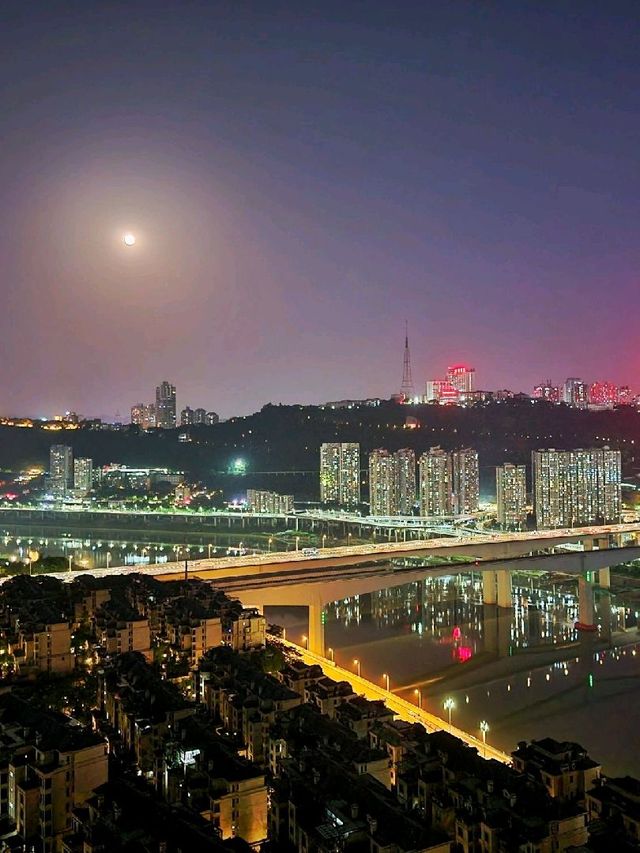 Hotpot across the Bridge 🌉