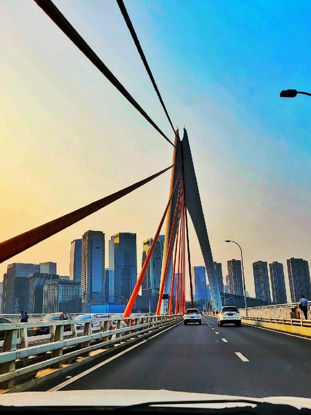 Hotpot across the Bridge 🌉