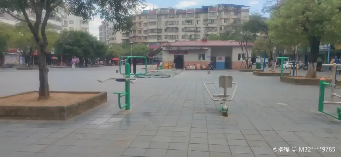 Hotels near Yongning Square