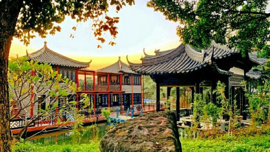 Yuehuiyuan garden has an absol