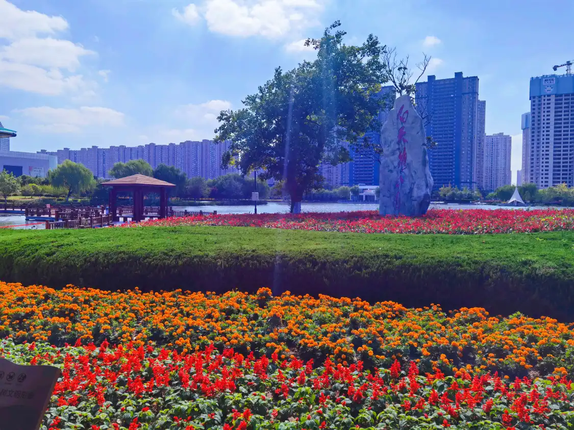 Hotels near Baitian'e Park (Southeast Gate)