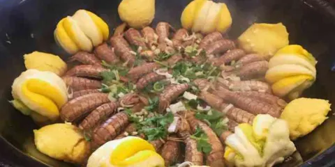 萬裡闖關東鐵鍋燉菜館(吉林大路店)