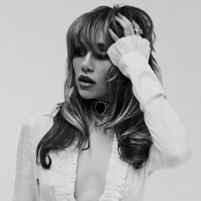 フェニックス | Suki Waterhouse《The Loveland》ツアー | コメリカ・シアター