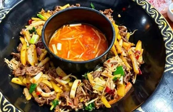頂素小吃燙皮牛肉館