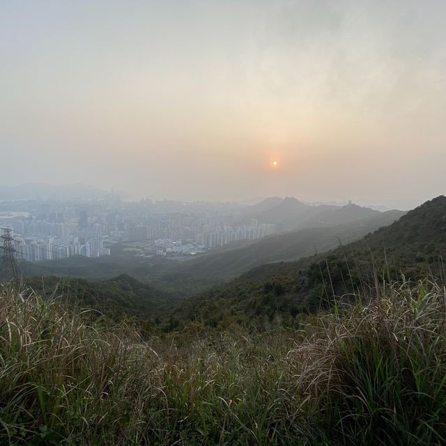 簡單行山路線 I #飛鵝山觀景台 I 最佳香港 日落美景 