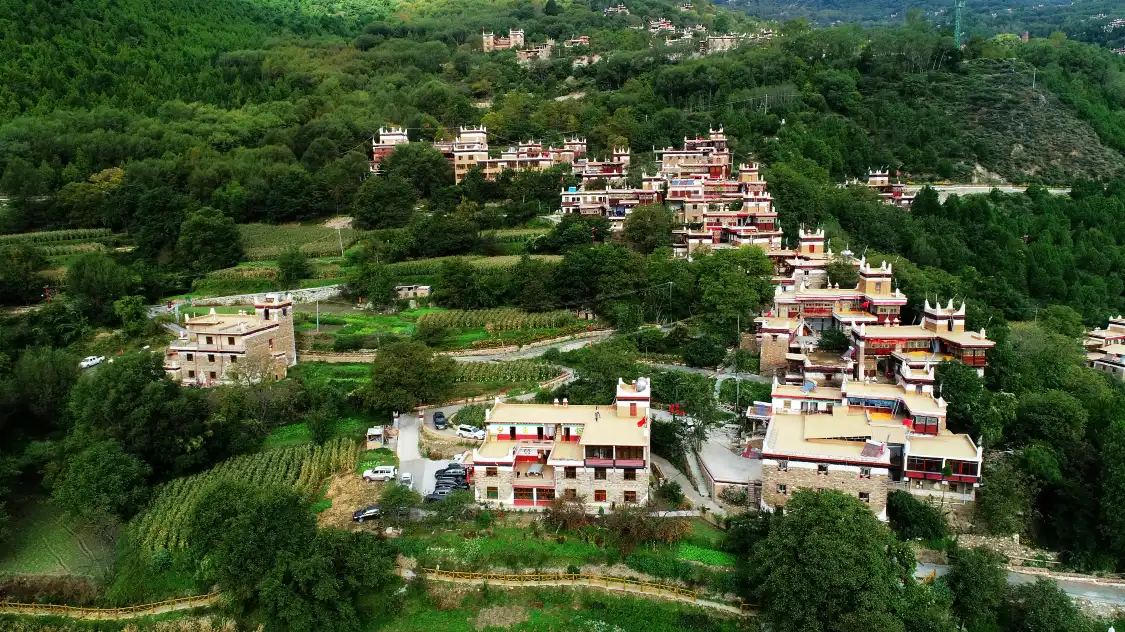 Hotels near Danba Beauty Valley