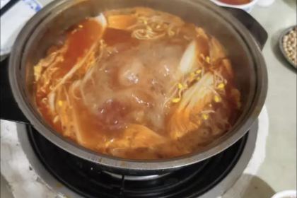 贵州凯里香草红酸汤