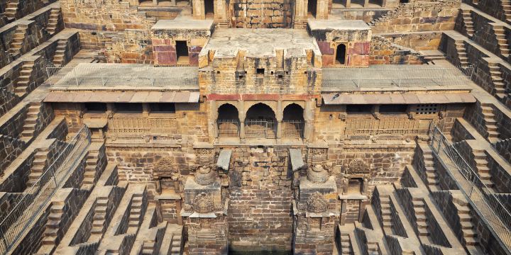 Panna Meena ka Kund
