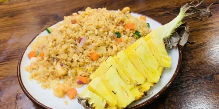 外國範創意西餐吧