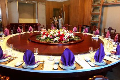 武威建隆大酒店·全日制餐厅