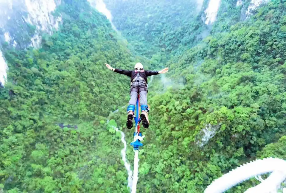 Zhangjiajie Grand Canyon Bungy Jump
