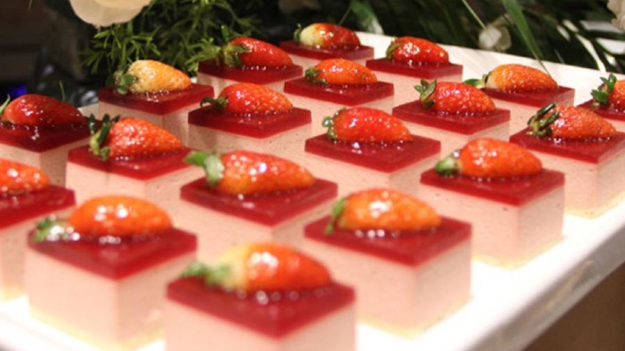 信华建国酒店自助餐厅