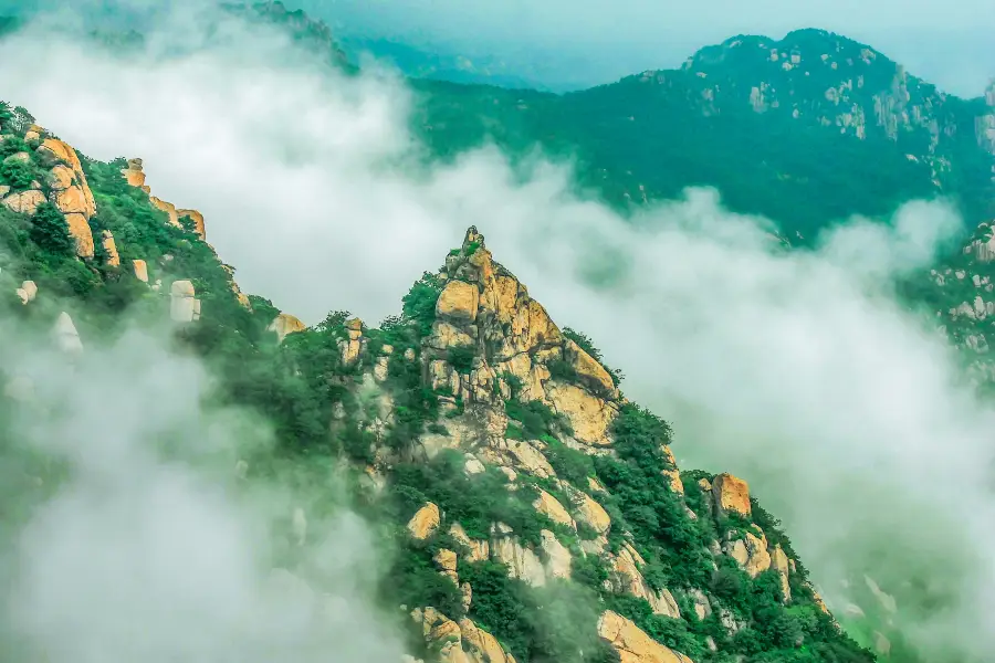 Yiyuannanlu Mountain Sceneic Area