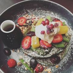 Le Monde Cafe User Photo