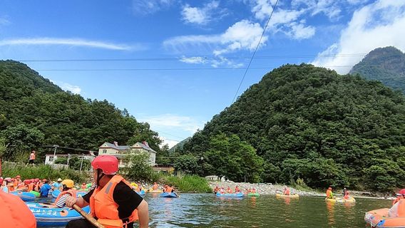 Qinling Canyon Drift