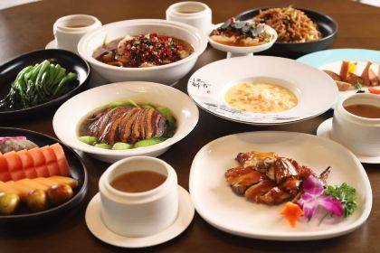 遵化金融街古泉皇冠假日酒店·彩丰小馆中餐厅