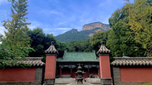 霊巌寺