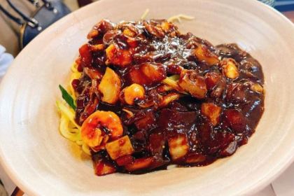 Taibeixiaocheng (caifuguangchang)