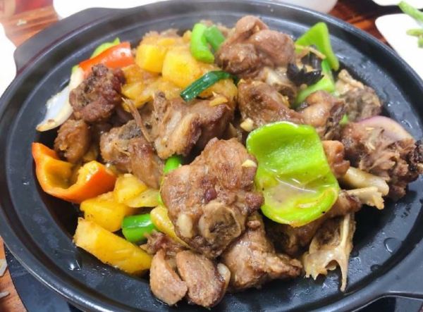 鼇品彙湯館