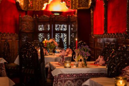 Au Palais Du Grand Moghol