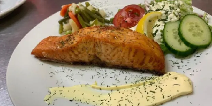 De Boerderij by Charrels