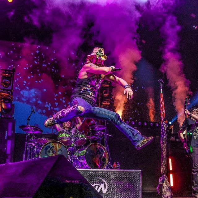 Bret Michaels / Vince Neil / Stephen Pearcy Concert | Maine Savings Amphitheater