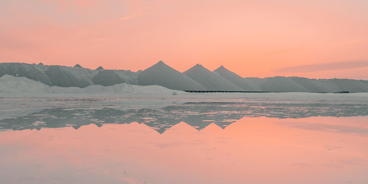 Manas Salt Lake Scenic Area
