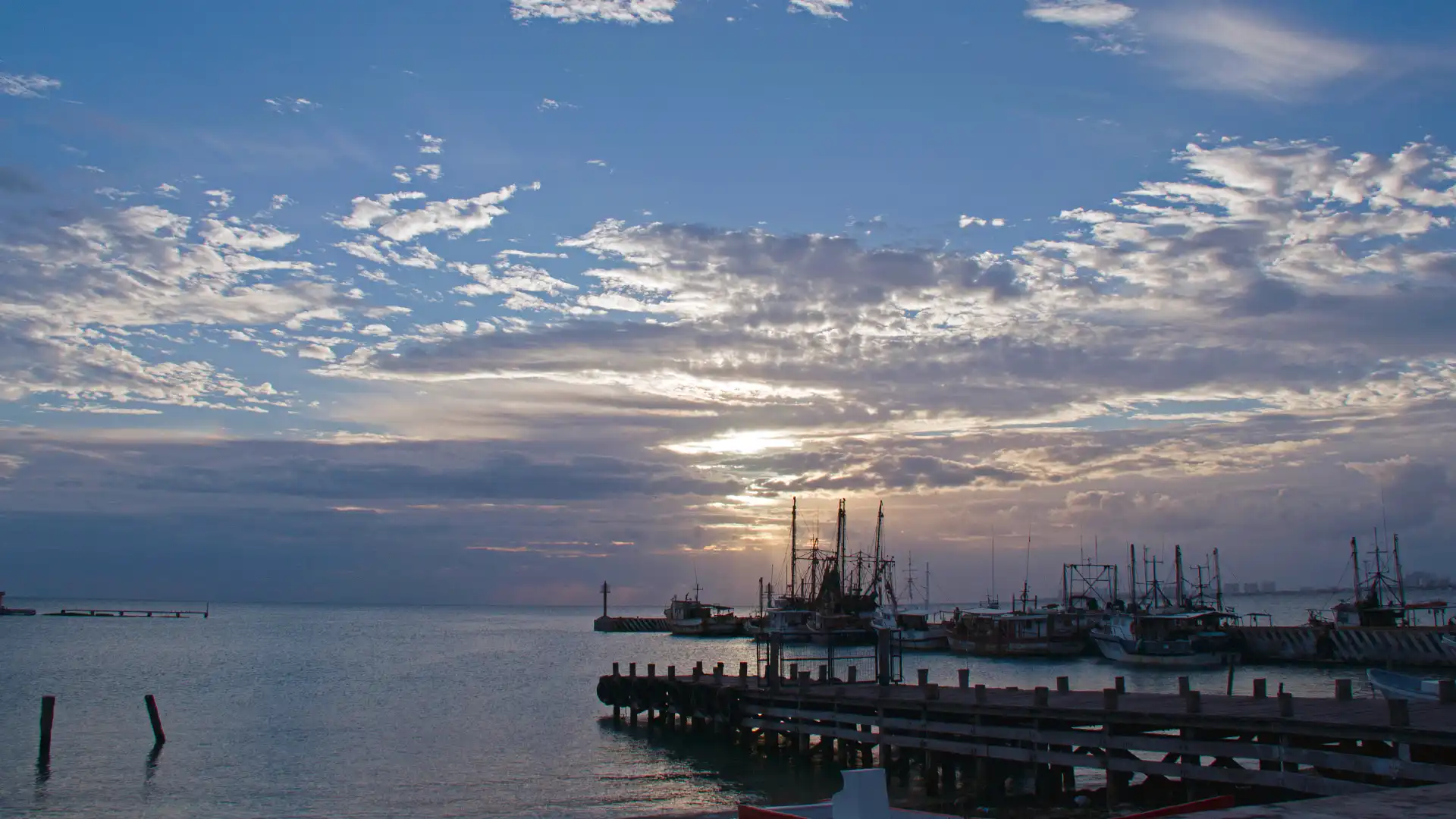 Hotels near Puerto Juarez