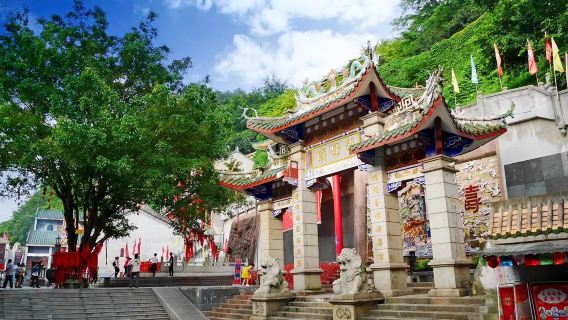 Wuzhou Longmu Temple