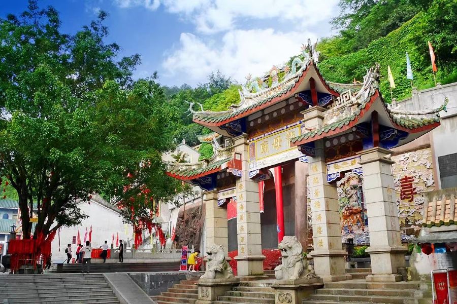 龍母廟