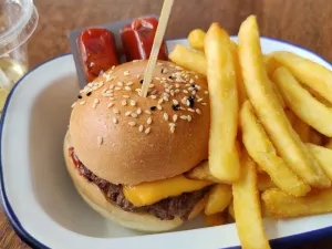 Longboards Laidback Eatery & Bar