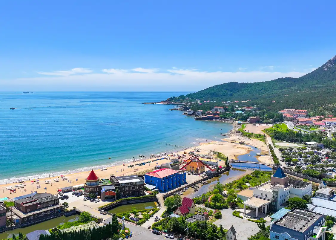 Hotels near Yangkou Beach