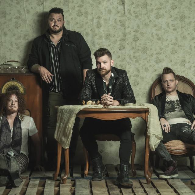 グラント | Hinder《Back To Life》ツアー | グラント