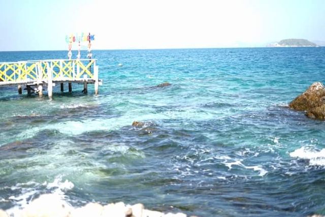 Koh Kham Undersea