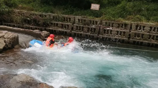 Longchuan Canyon Rafting