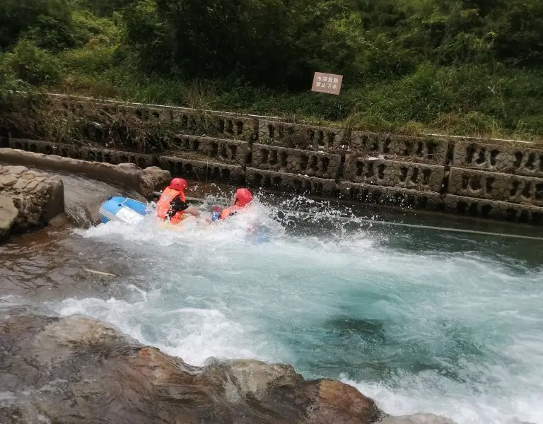 Longchuan Canyon Rafting