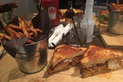 High Fives Sports Pub