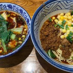 Yaki Sushi and Noodle Bar User Photo