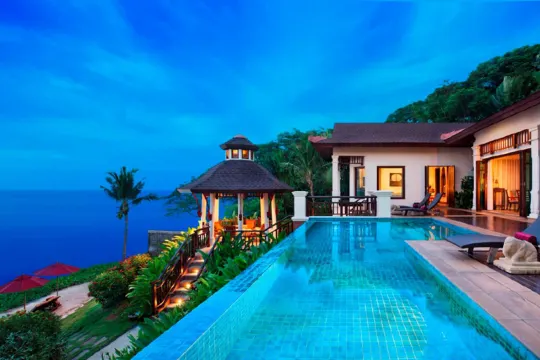 5 โรงแรมแนะนำ Staycation ริมทะเลพัทยา